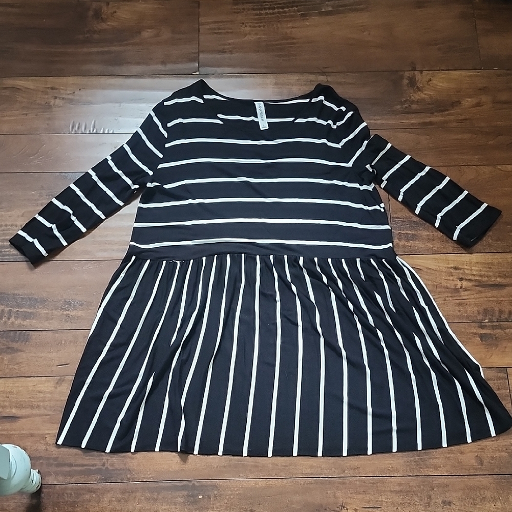 3/$15! Zenana Premium Black and White Striped Women's Dress Size Large